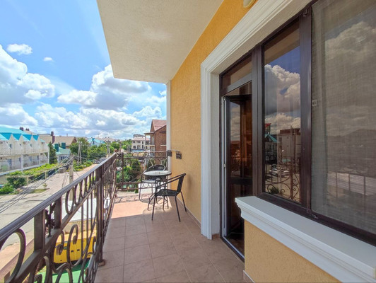 Продам гостиницу 18,9 м2, Лазурная ул, 11, Витязево с