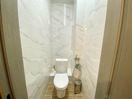 Продам трехкомнатную (3-комн.) квартиру, Рознина ул, 46, Ханты-Мансийск г