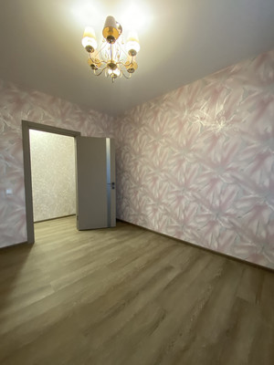 Продам трехкомнатную (3-комн.) квартиру, Рознина ул, 46, Ханты-Мансийск г