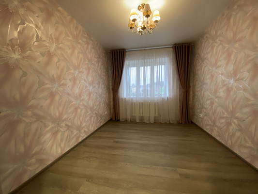 Продам трехкомнатную (3-комн.) квартиру, Рознина ул, 46, Ханты-Мансийск г