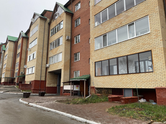 Продам трехкомнатную (3-комн.) квартиру, Рознина ул, 46, Ханты-Мансийск г