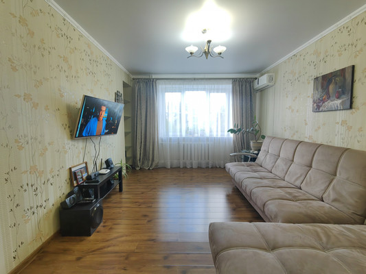 Продам двухкомнатную (2-комн.) квартиру, Ленина ул, 109, Белореченск г