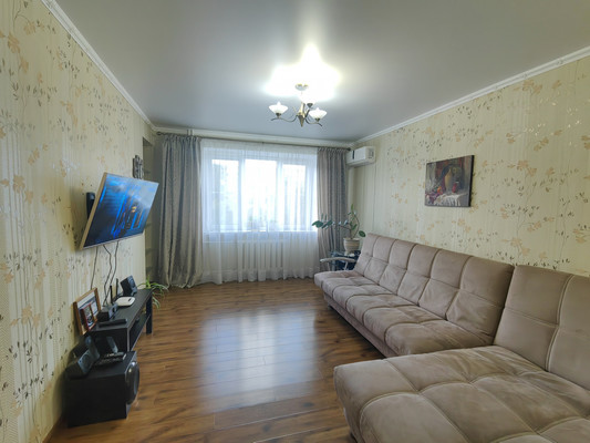 Продам двухкомнатную (2-комн.) квартиру, Ленина ул, 109, Белореченск г