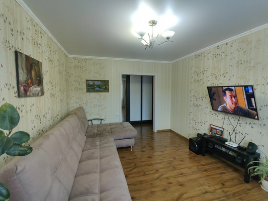 Продам двухкомнатную (2-комн.) квартиру, Ленина ул, 109, Белореченск г