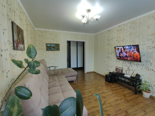 Продам двухкомнатную (2-комн.) квартиру, Ленина ул, 109, Белореченск г