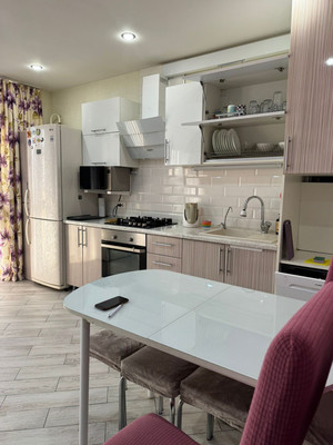 Продам трехкомнатную (3-комн.) квартиру, Крымская (Центральный р-н) ул, 67к1, Сочи г