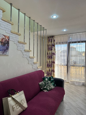 Продам трехкомнатную (3-комн.) квартиру, Крымская (Центральный р-н) ул, 67к1, Сочи г