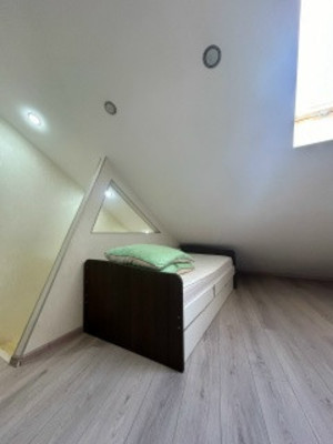 Продам трехкомнатную (3-комн.) квартиру, Крымская (Центральный р-н) ул, 67к1, Сочи г