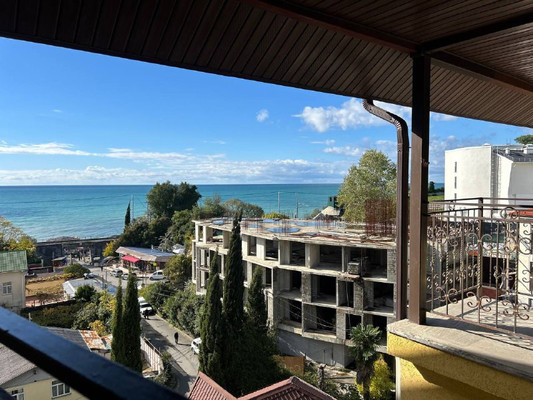 Продам трехкомнатную (3-комн.) квартиру, Крымская (Центральный р-н) ул, 67к1, Сочи г