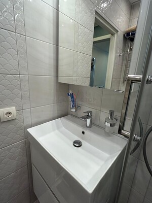 Продам однокомнатную (1-комн.) квартиру, Лучистая ул, 7, Гребнево д