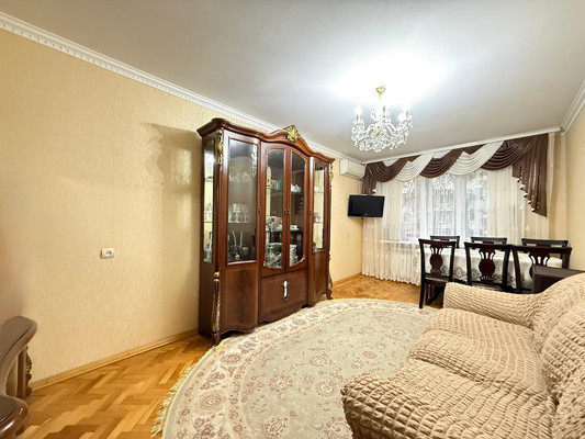 Продам двухкомнатную (2-комн.) квартиру, 2 Таманской Дивизии ул, 428, Нальчик г