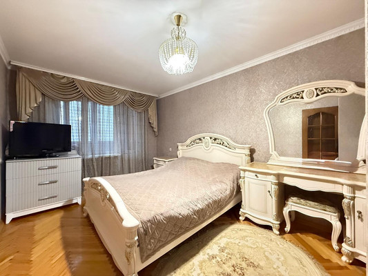 Продам двухкомнатную (2-комн.) квартиру, 2 Таманской Дивизии ул, 428, Нальчик г