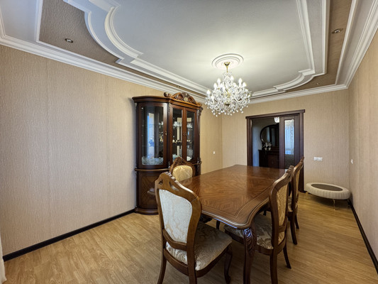 Продам трехкомнатную (3-комн.) квартиру, Шогенова ул, 22к3, Нальчик г