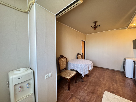 Продам трехкомнатную (3-комн.) квартиру, Шогенова ул, 22к3, Нальчик г