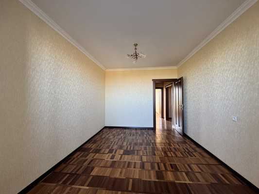 Продам трехкомнатную (3-комн.) квартиру, Шогенова ул, 22к3, Нальчик г