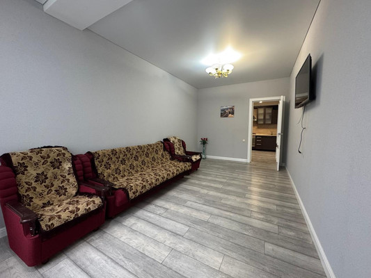 Сдам двухкомнатную (2-комн.) квартиру, Толстого ул, 43, Нальчик г