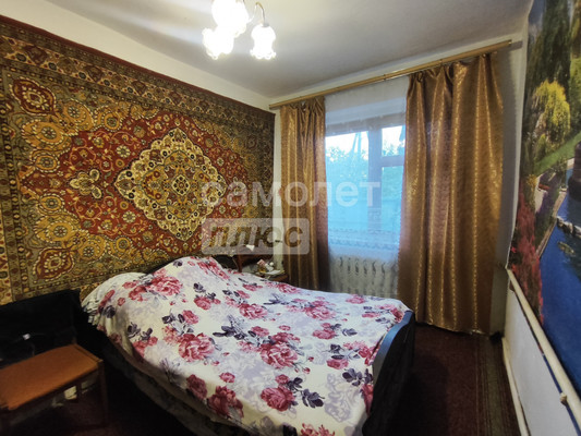 Продам трехкомнатную (3-комн.) квартиру, Совхозная ул, 12, Полтавская ст-ца