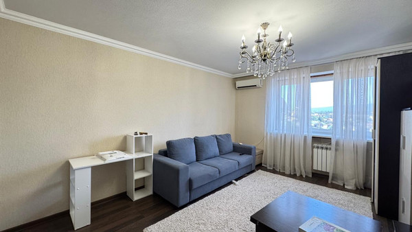 Продам двухкомнатную (2-комн.) квартиру, 2 Таманской Дивизии ул, 37, Нальчик г