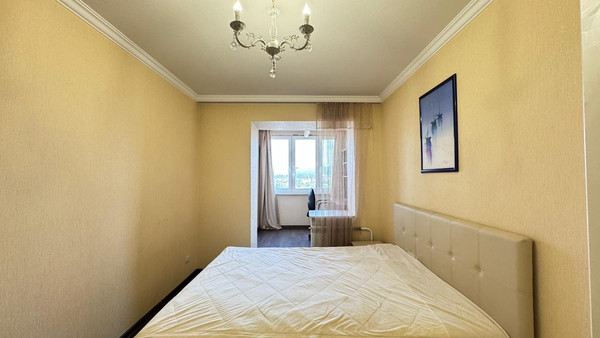 Продам двухкомнатную (2-комн.) квартиру, 2 Таманской Дивизии ул, 37, Нальчик г