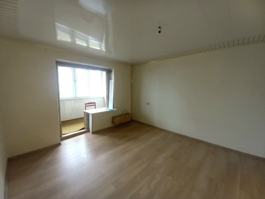 Продам трехкомнатную (3-комн.) квартиру, Керамзавода ул, 38, Рязань г