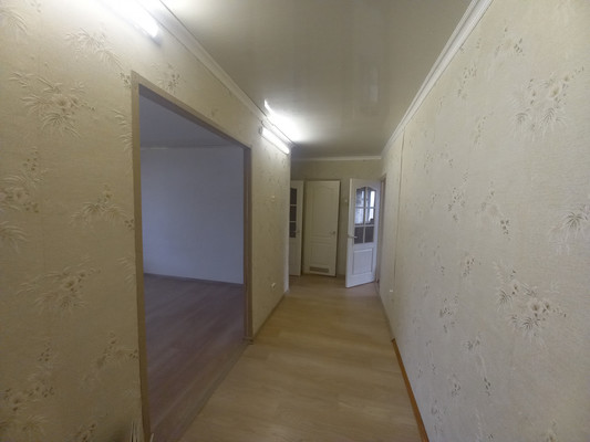 Продам трехкомнатную (3-комн.) квартиру, Керамзавода ул, 38, Рязань г