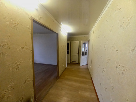 Продам трехкомнатную (3-комн.) квартиру, Керамзавода ул, 38, Рязань г