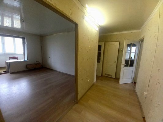 Продам трехкомнатную (3-комн.) квартиру, Керамзавода ул, 38, Рязань г