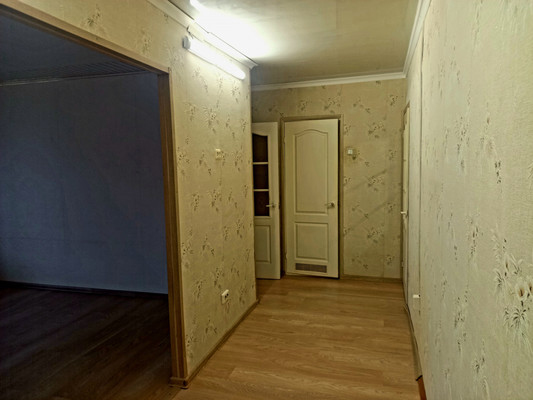 Продам трехкомнатную (3-комн.) квартиру, Керамзавода ул, 38, Рязань г