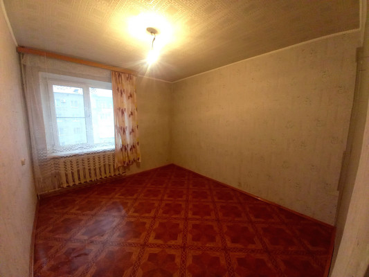 Продам трехкомнатную (3-комн.) квартиру, Керамзавода ул, 38, Рязань г