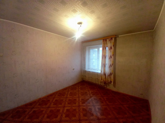 Продам трехкомнатную (3-комн.) квартиру, Керамзавода ул, 38, Рязань г