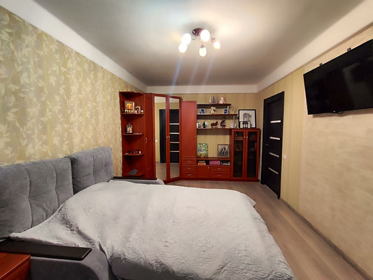 Продам трехкомнатную (3-комн.) квартиру, Жени Егоровой ул, 12к1, Санкт-Петербург г