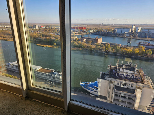 Продам многокомнатную квартиру, Береговая ул, 128, Ростов-на-Дону г