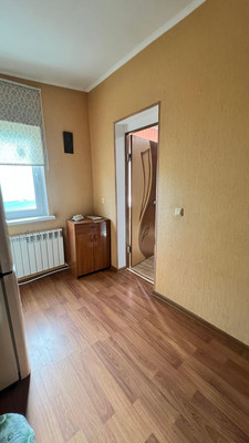 Продам двухкомнатную (2-комн.) квартиру, Меньшикова ул, 139, Тихорецк г