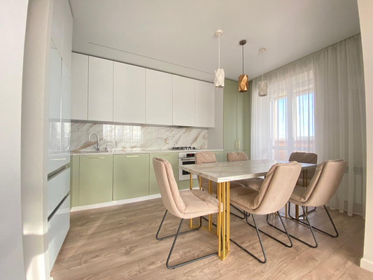 Продам трехкомнатную (3-комн.) квартиру, Строителей ул, 43, Йошкар-Ола г