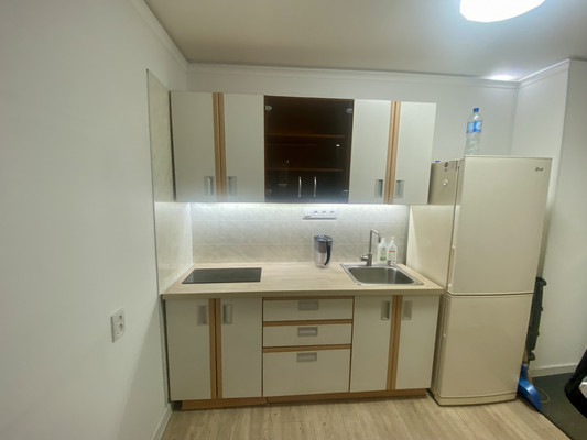 Продам комнату в 8-комн. квартире, Хользунова ул, 66, Воронеж г