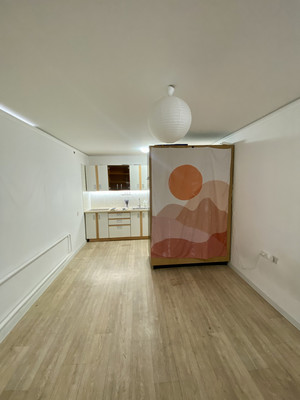 Продам комнату в 8-комн. квартире, Хользунова ул, 66, Воронеж г