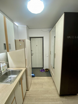 Продам комнату в 8-комн. квартире, Хользунова ул, 66, Воронеж г