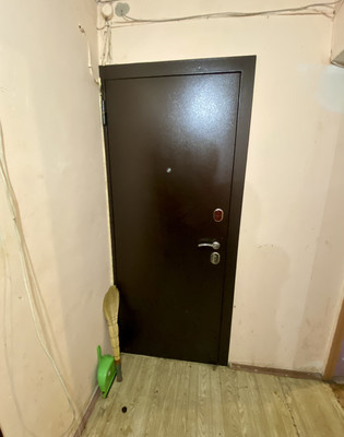 Продам комнату в 8-комн. квартире, Хользунова ул, 66, Воронеж г