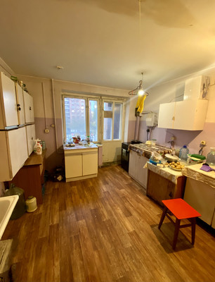 Продам комнату в 8-комн. квартире, Хользунова ул, 66, Воронеж г