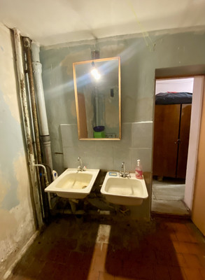 Продам комнату в 8-комн. квартире, Хользунова ул, 66, Воронеж г