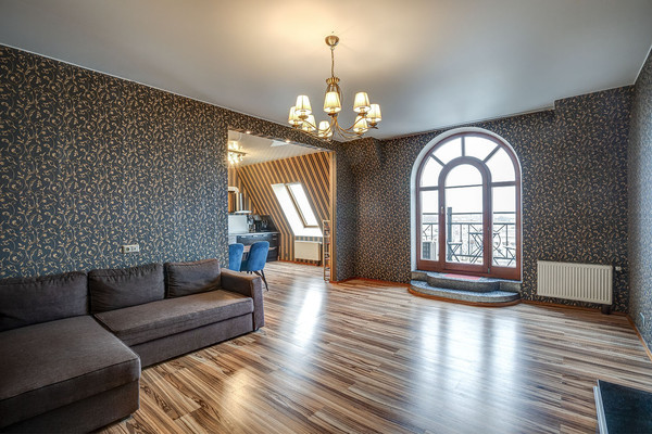 Продам многокомнатную квартиру, 9-я Советская ул, 5, Санкт-Петербург г