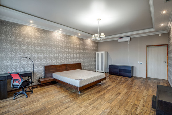 Продам многокомнатную квартиру, 9-я Советская ул, 5, Санкт-Петербург г