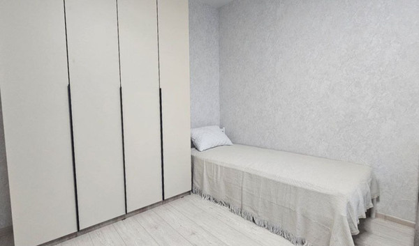 Сдам двухкомнатную (2-комн.) квартиру, им. Героя Советского Союза Якова Кобзаря ул, 17, Краснодар г