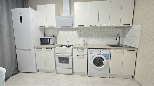 Сдам двухкомнатную (2-комн.) квартиру, им. Героя Советского Союза Якова Кобзаря ул, 17, Краснодар г