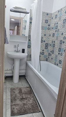 Сдам двухкомнатную (2-комн.) квартиру, им. Героя Советского Союза Якова Кобзаря ул, 17, Краснодар г