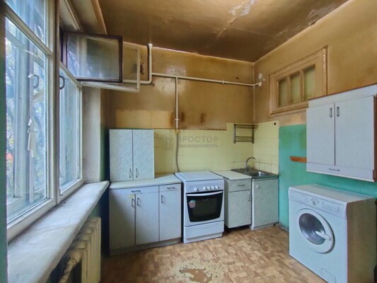 Продам двухкомнатную (2-комн.) квартиру, Адмирала Макарова ул, 13, Москва г