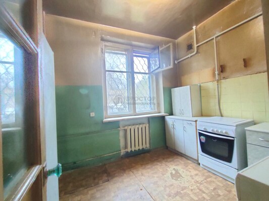 Продам двухкомнатную (2-комн.) квартиру, Адмирала Макарова ул, 13, Москва г