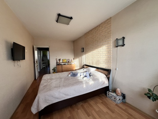 Продам трехкомнатную (3-комн.) квартиру, Рокоссовского (Новоильинский р-н) ул, 37, Новокузнецк г