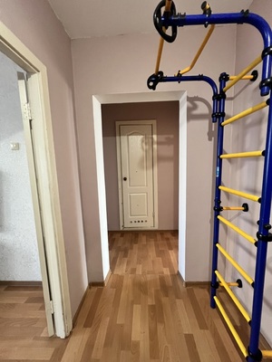 Продам трехкомнатную (3-комн.) квартиру, Рокоссовского (Новоильинский р-н) ул, 37, Новокузнецк г