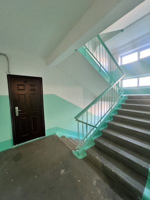 Продам трехкомнатную (3-комн.) квартиру, Рокоссовского (Новоильинский р-н) ул, 37, Новокузнецк г